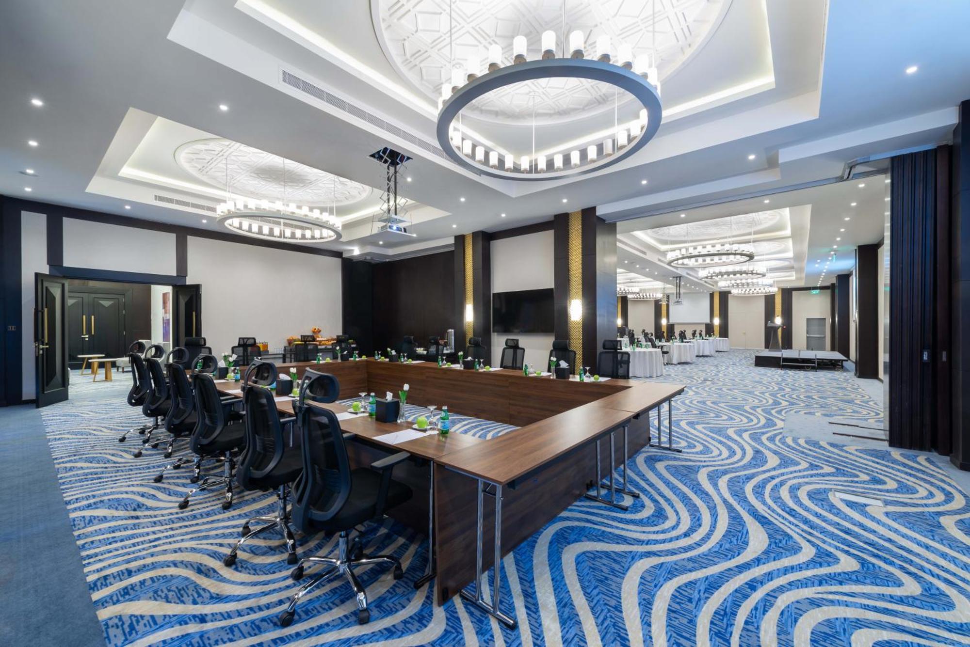 فندق Western Center