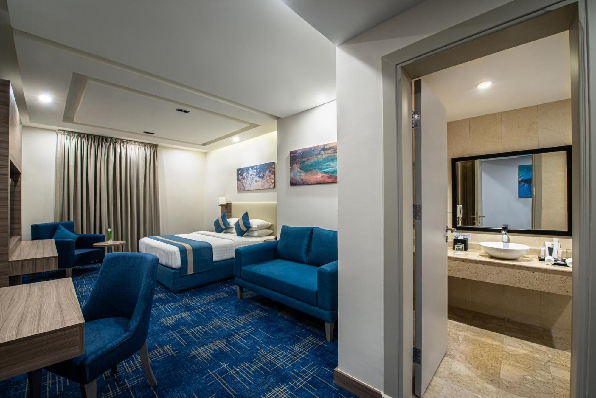 Western Center Hotel *